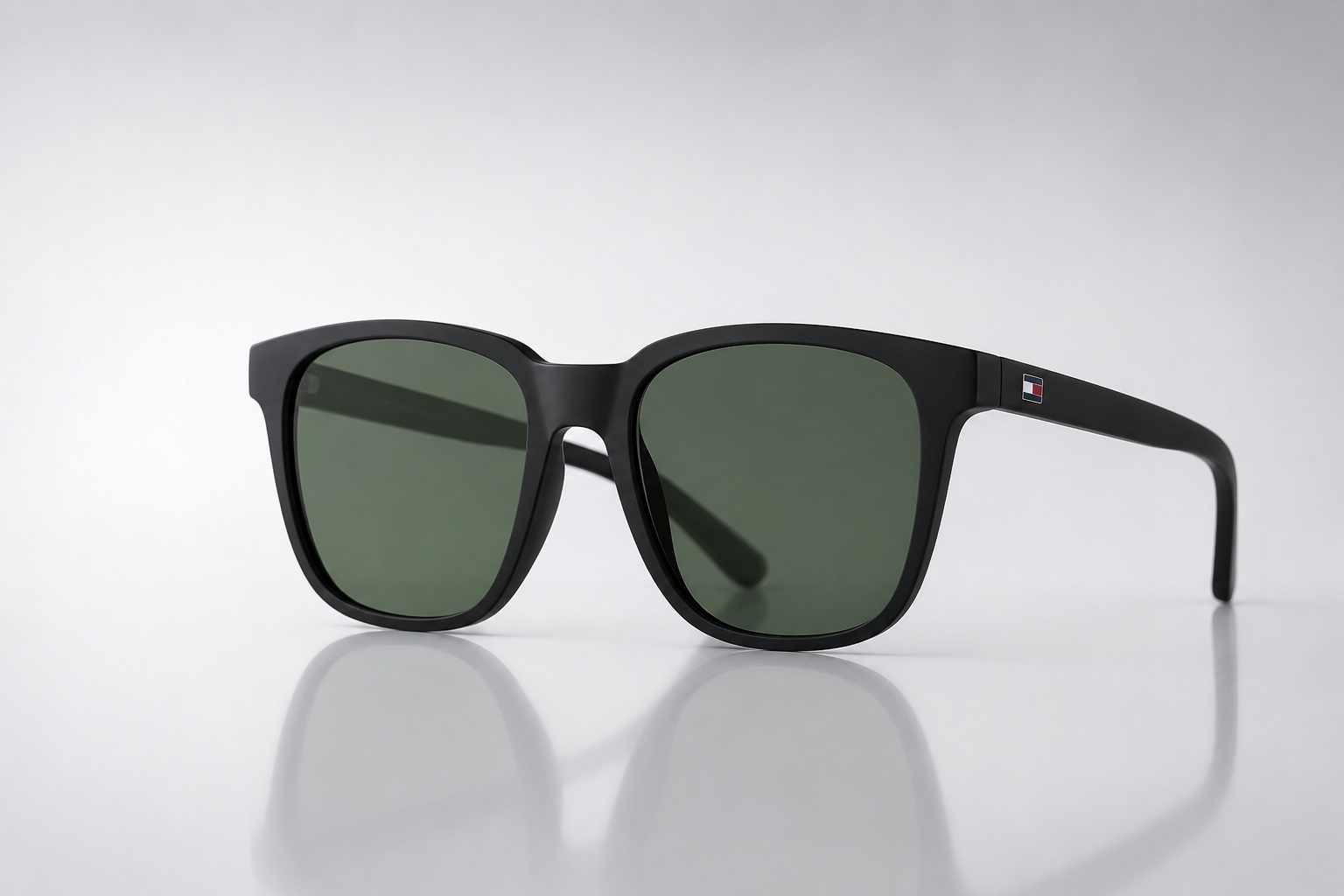 ⚥  TOMMY HILFIGER TH1114 C2 MATT BLACK 54