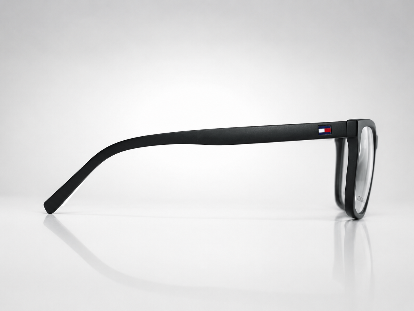 ⚥  TOMMY HILFIGER TH1113 C2-  MATT BLACK 53