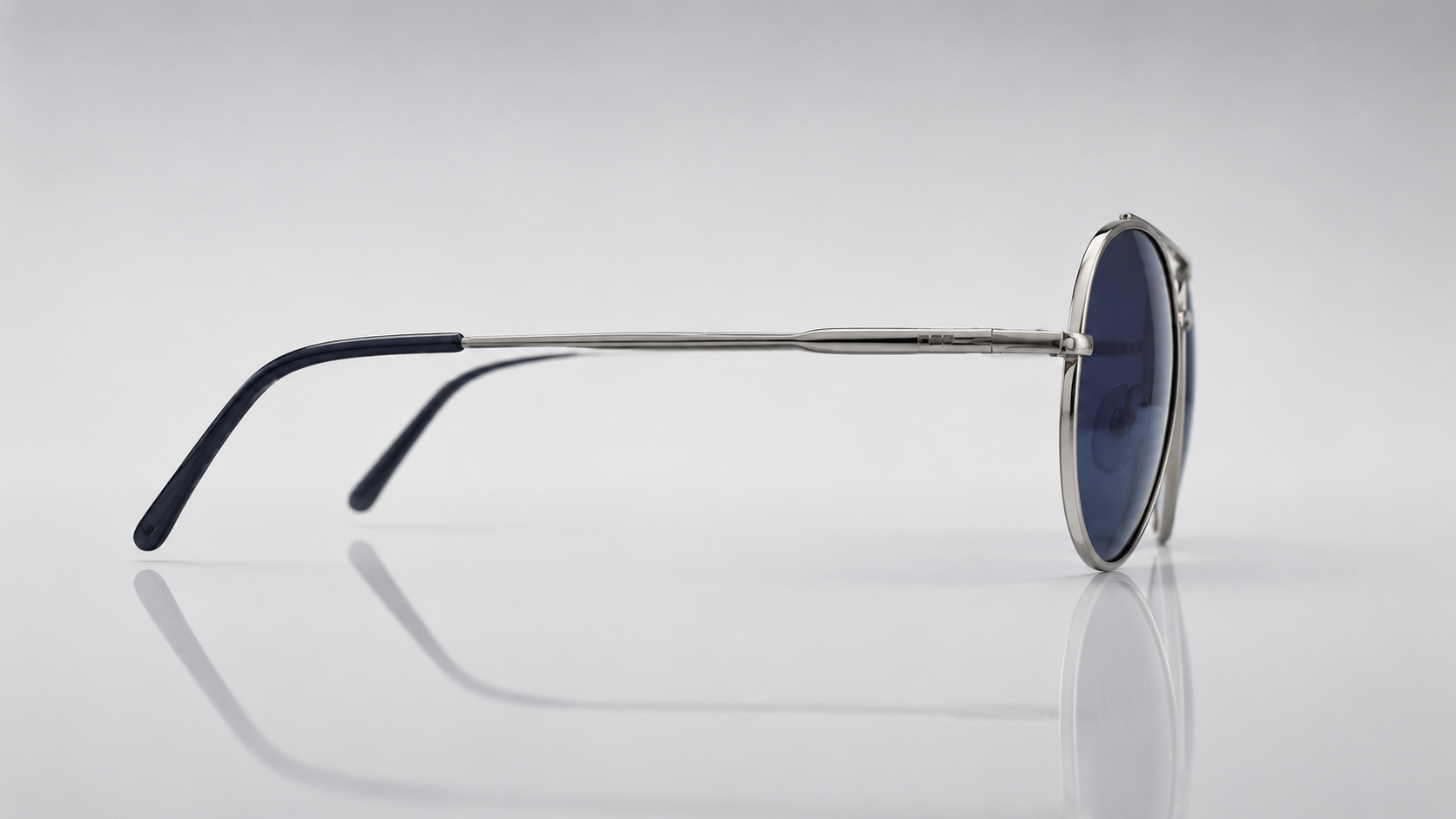 ♂ AZURE AVIATOR