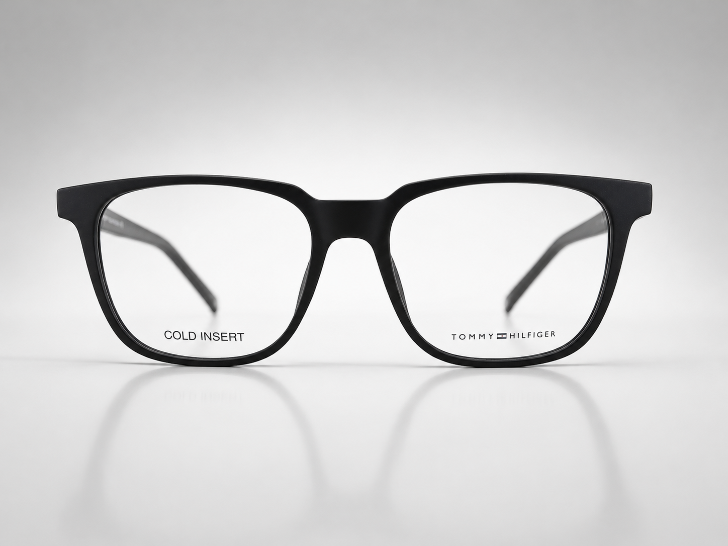 ⚥  TOMMY HILFIGER TH 1089 C5 53