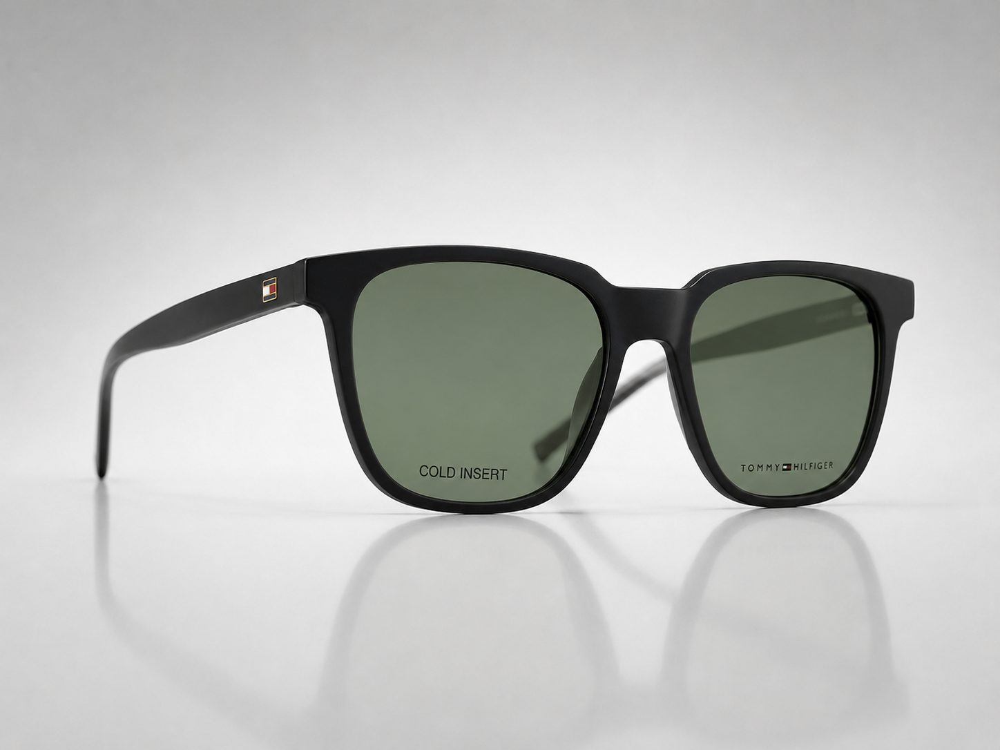 ⚥  TOMMY HILFIGER TH 1089 C5 53