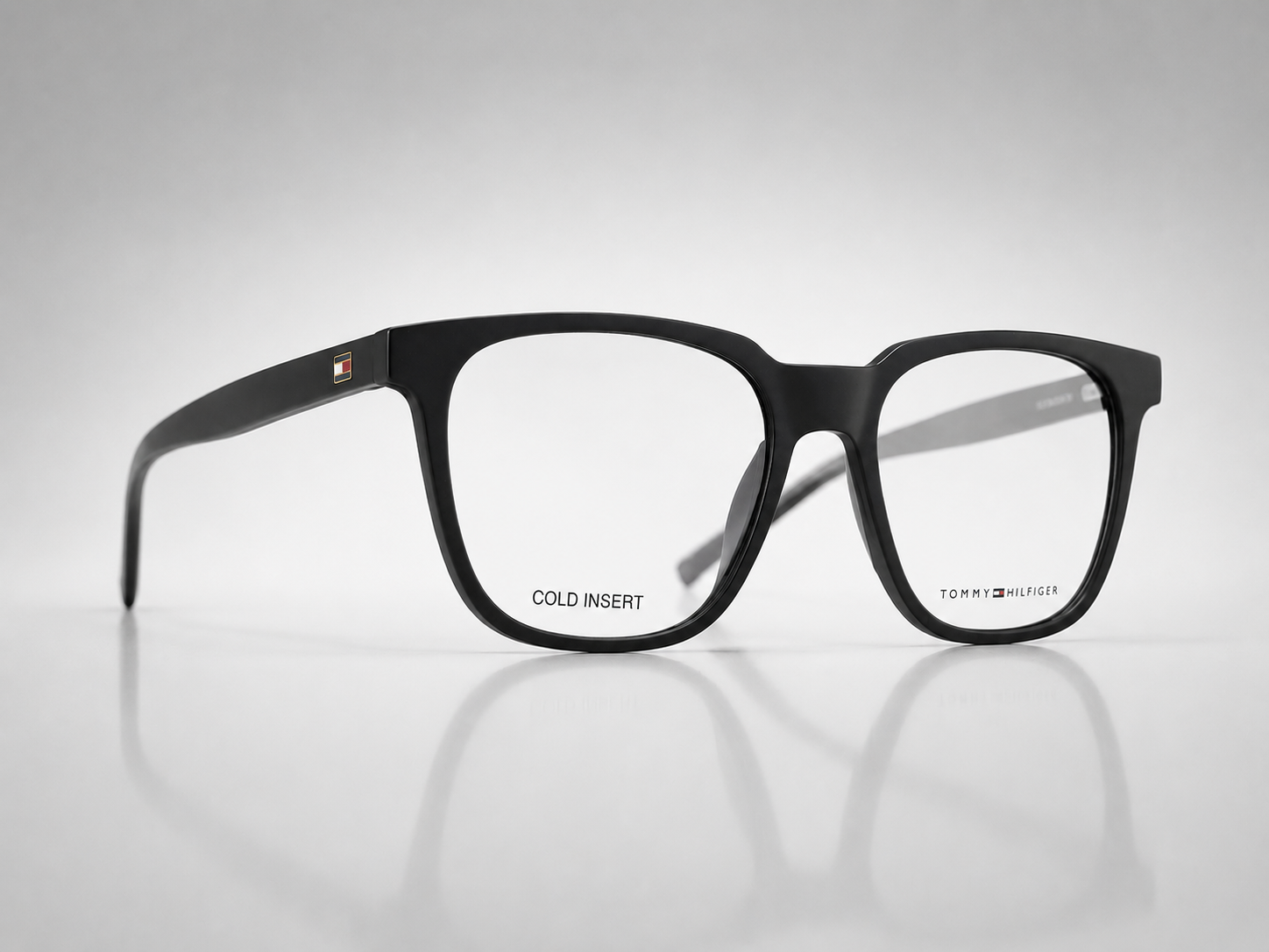 ⚥  TOMMY HILFIGER TH 1089 C5 53